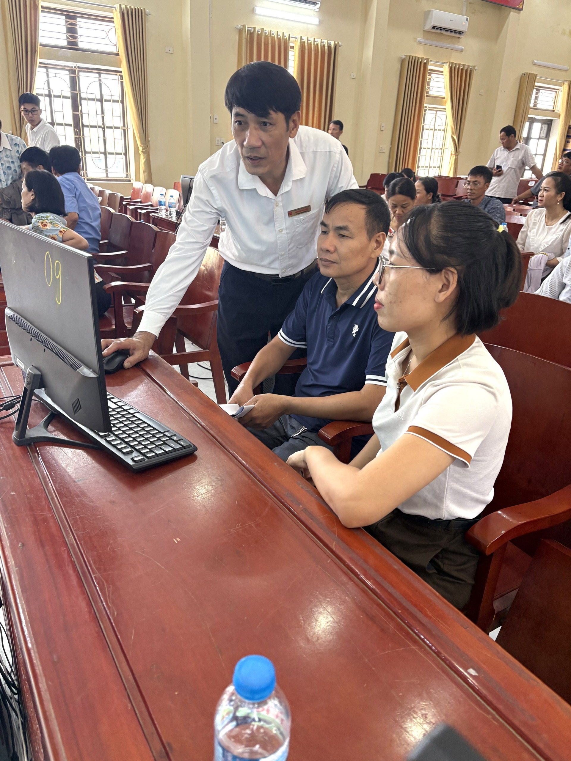 UBND XÃ THỤY ANH TỔ CHỨC TẬP HUẤN KỸ NĂNG CHUYỂN ĐỔI SỐ, HƯỚNG DẪN SỬ DỤNG HỆ THỐNG Ioffice