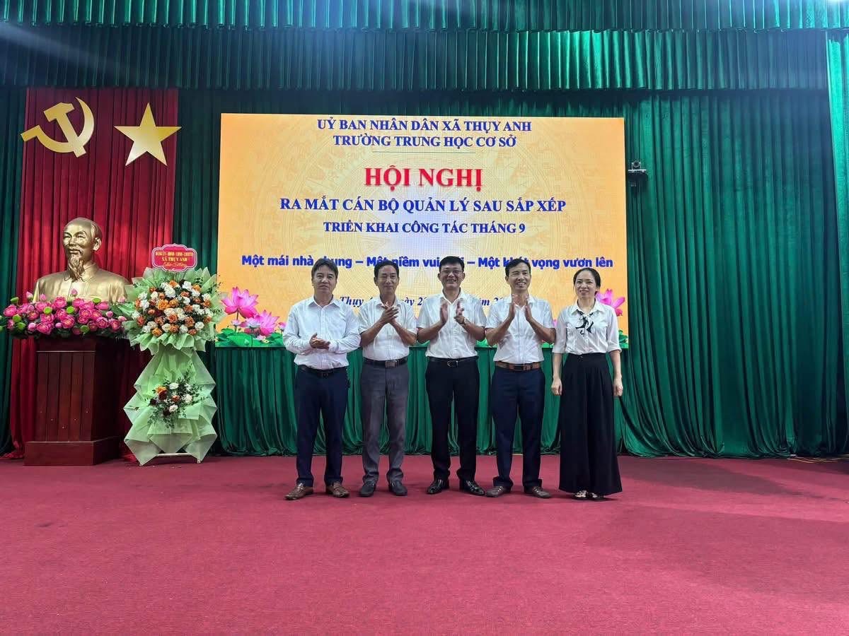 TRƯỜNG THCS THỤY ANH TỔ CHỨC HỘI NGHỊ RA MẮT CÁN BỘ QUẢN LÝ SAU SẮP XẾP, TRIỂN KHAI NHIỆM VỤ THÁNG 9