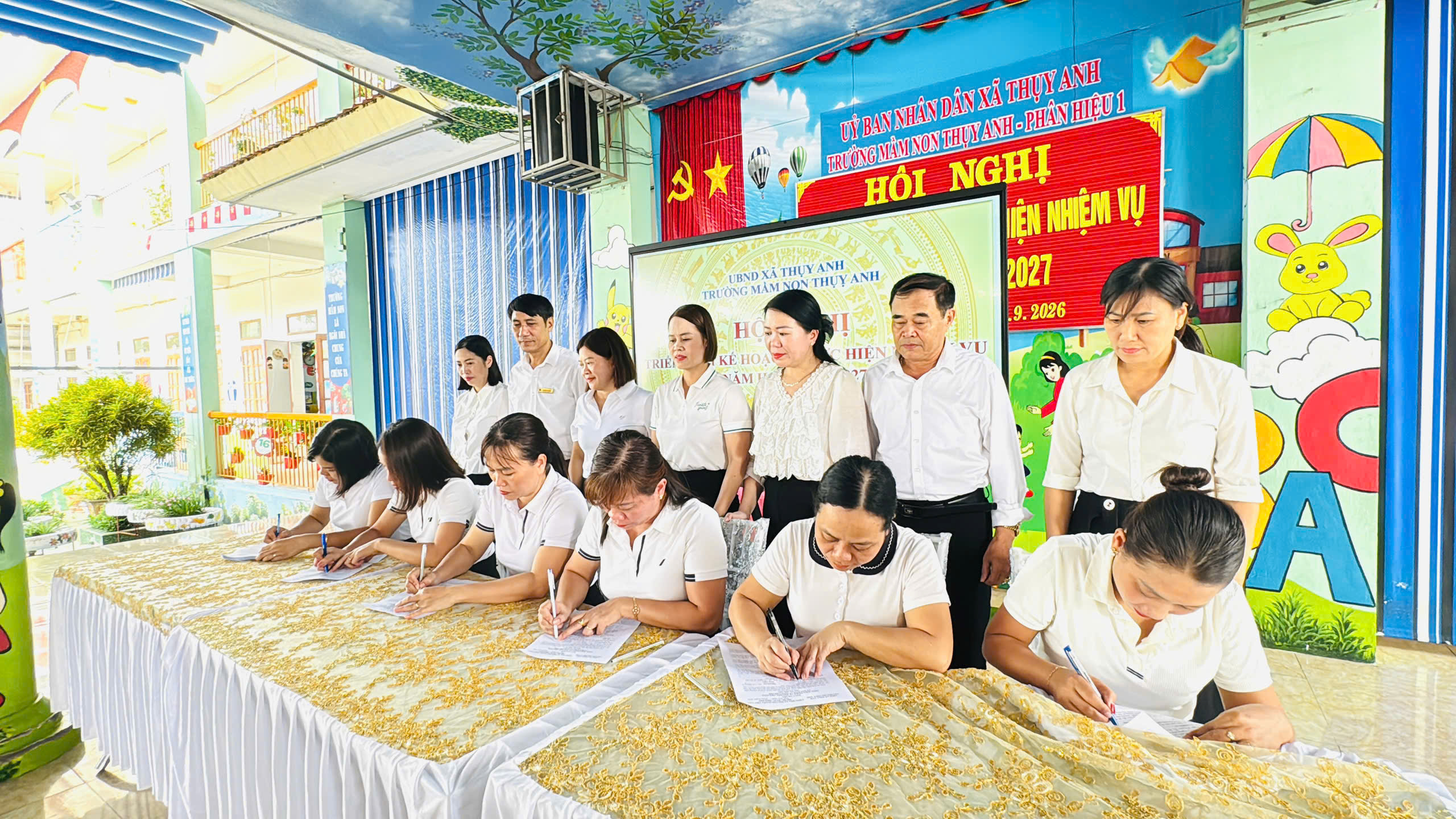 CÁC ĐỒNG CHÍ LÃNH ĐẠO UBND XÃ THỤY ANH DỰ CÁC HỘI NGHỊ TRIỂN KHAI NHIỆM VỤ NĂM HỌC 2026–2027 TẠI CÁC TRƯỜNG HỌC TRÊN ĐỊA BÀN XÃCÁC TRƯỜNG MẦM NON, TIỂU HỌC, THCS TRÊN ĐỊA BÀN XÃ THỤY ANH